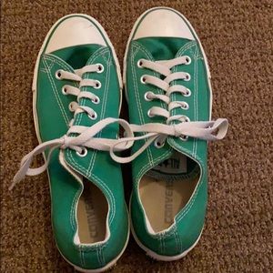 Green Converse size 9 great condition